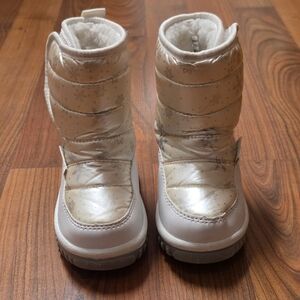 GUC Cozy Snowflake Kids Boots - Cream